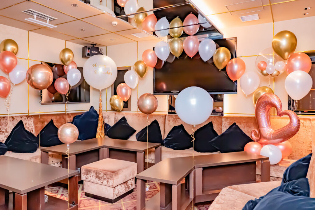 飲食店でバースデーパーティー