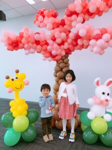 入学式、アニマルのキャラクターバルーン