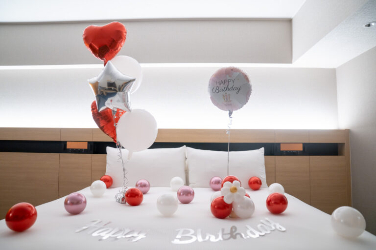 Birthday surprise decoration at Hilton Tokyo Bay, red and pink heart balloon decoration