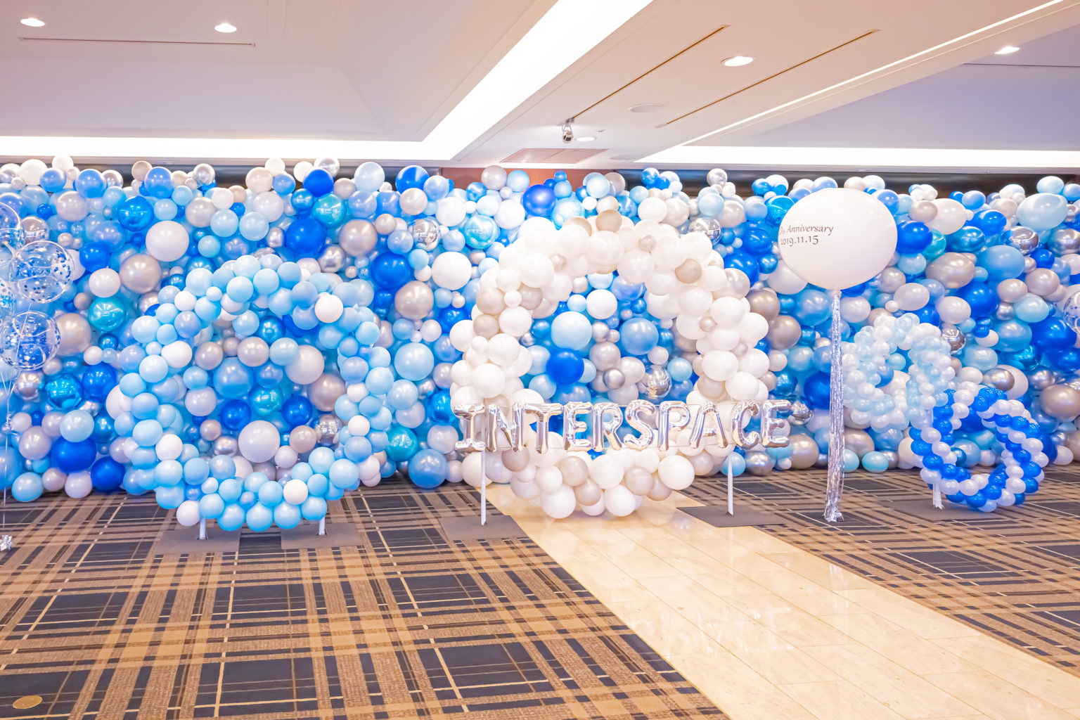 企業の20周年お祝いパーティー