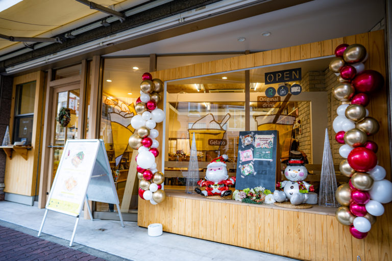 Christmas Displays and Store Decorations