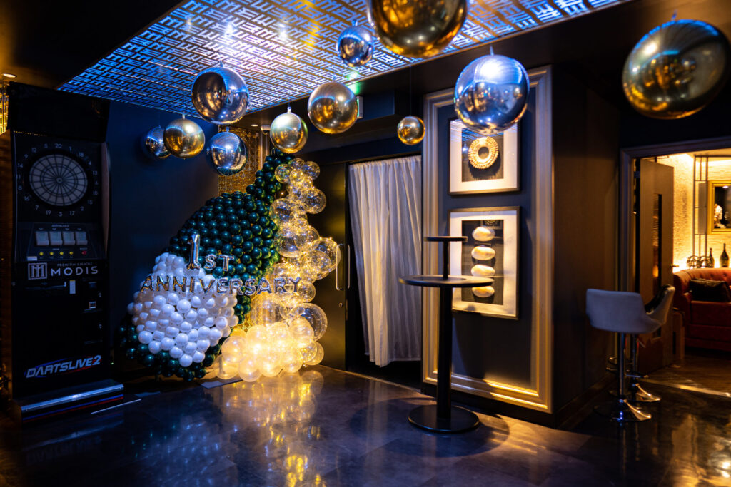 店舗の1周年お祝いディスプレイ装飾