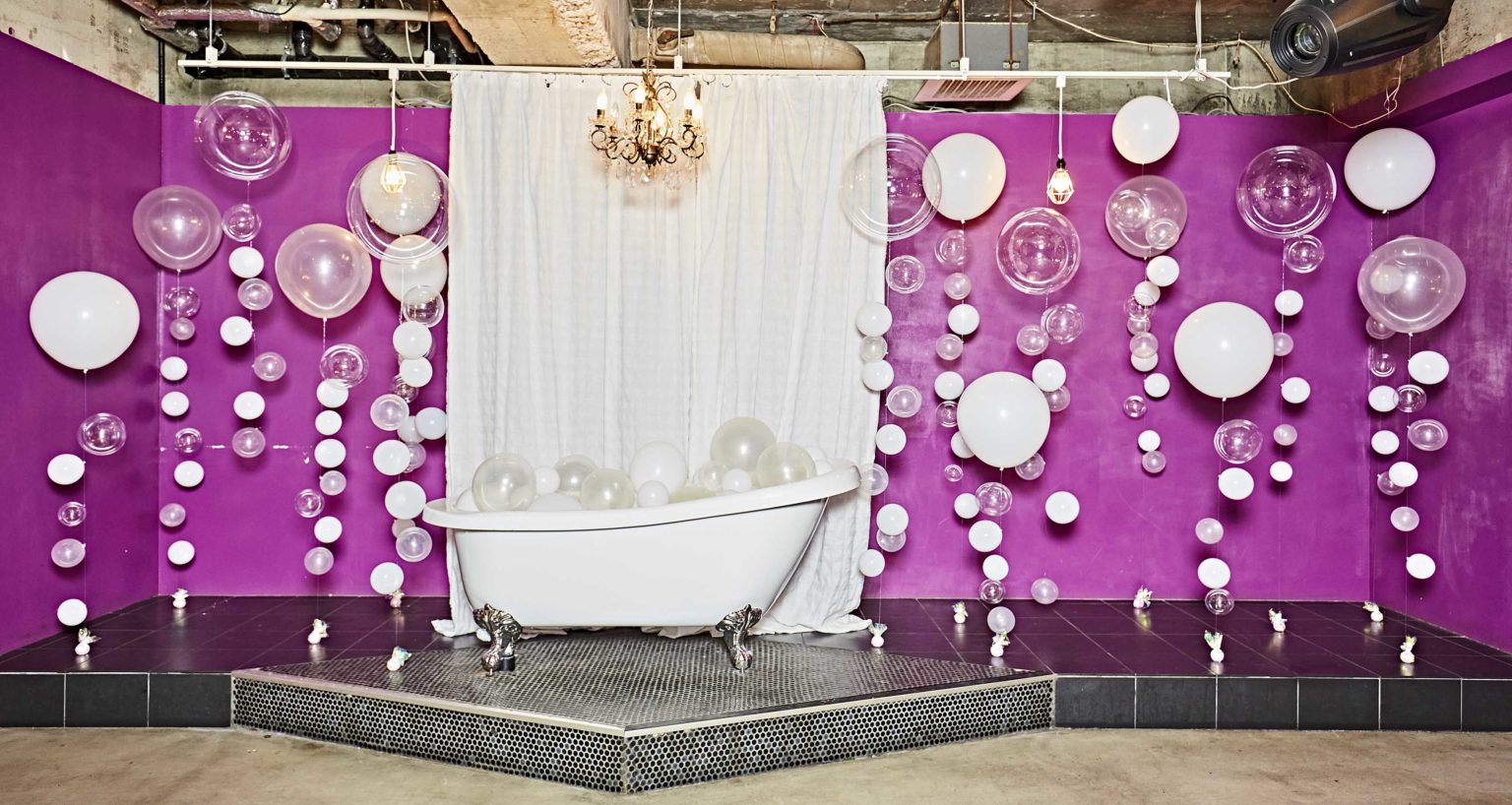 結婚式のフォトスポット装飾