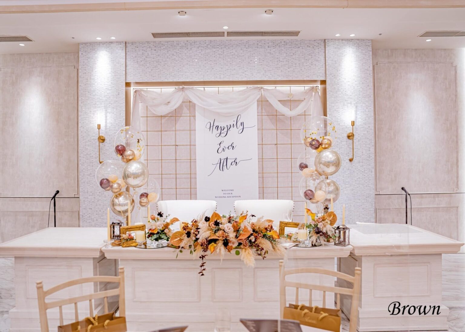 ウェディングの高砂装飾