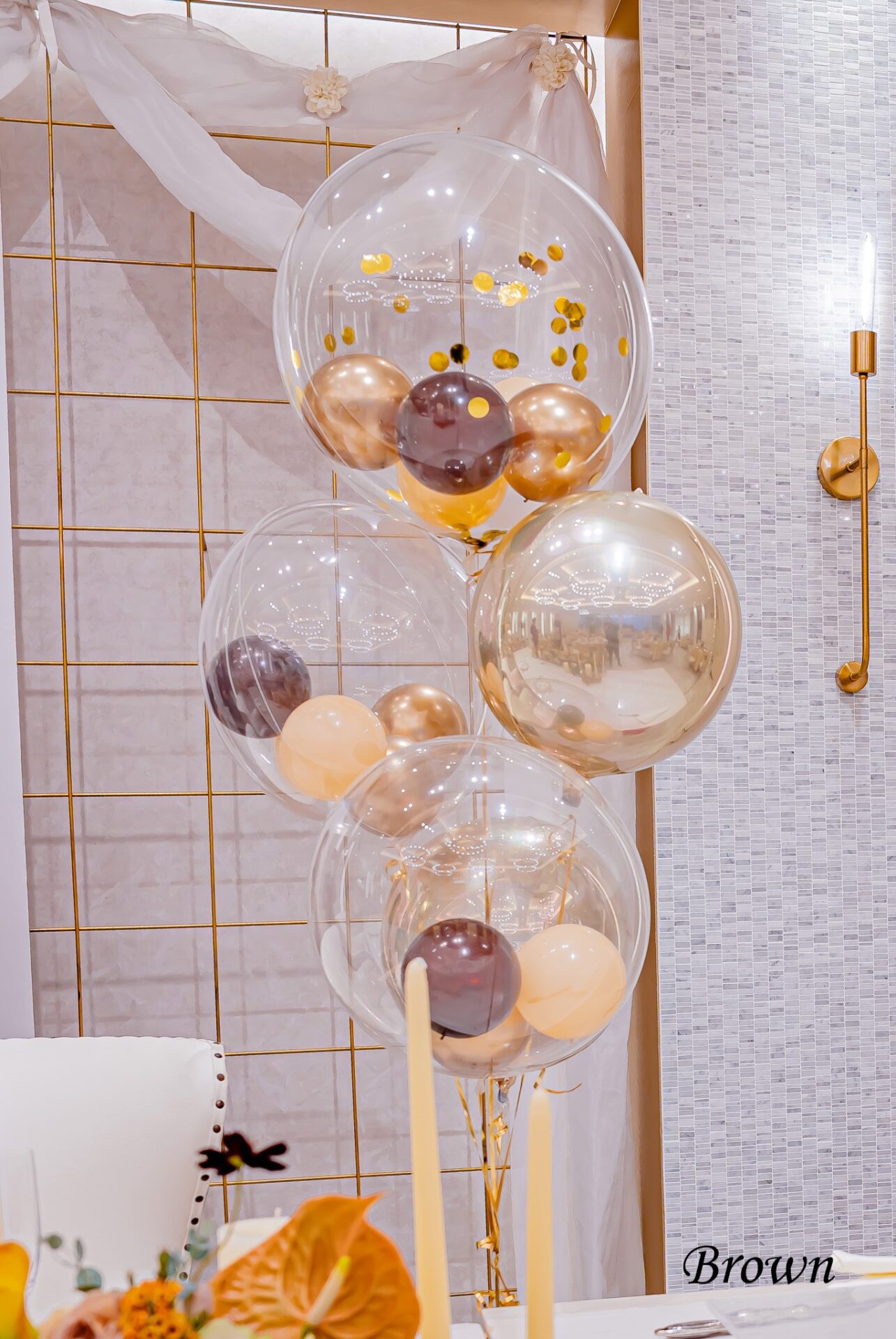 ウェディングの高砂バルーン装飾