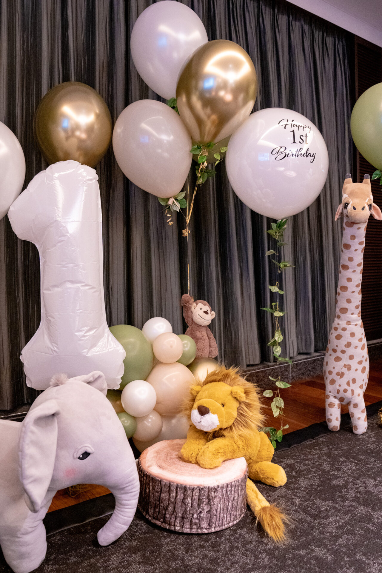 自宅で1歳の誕生日のバルーン装飾