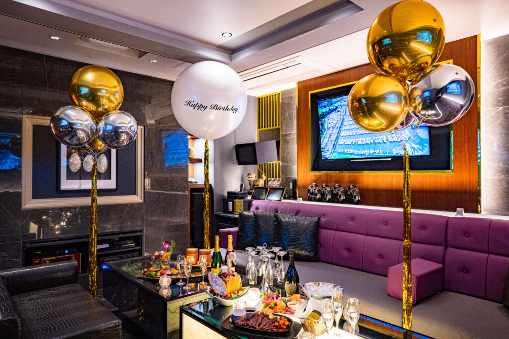 飲食店でバースデーパーティー