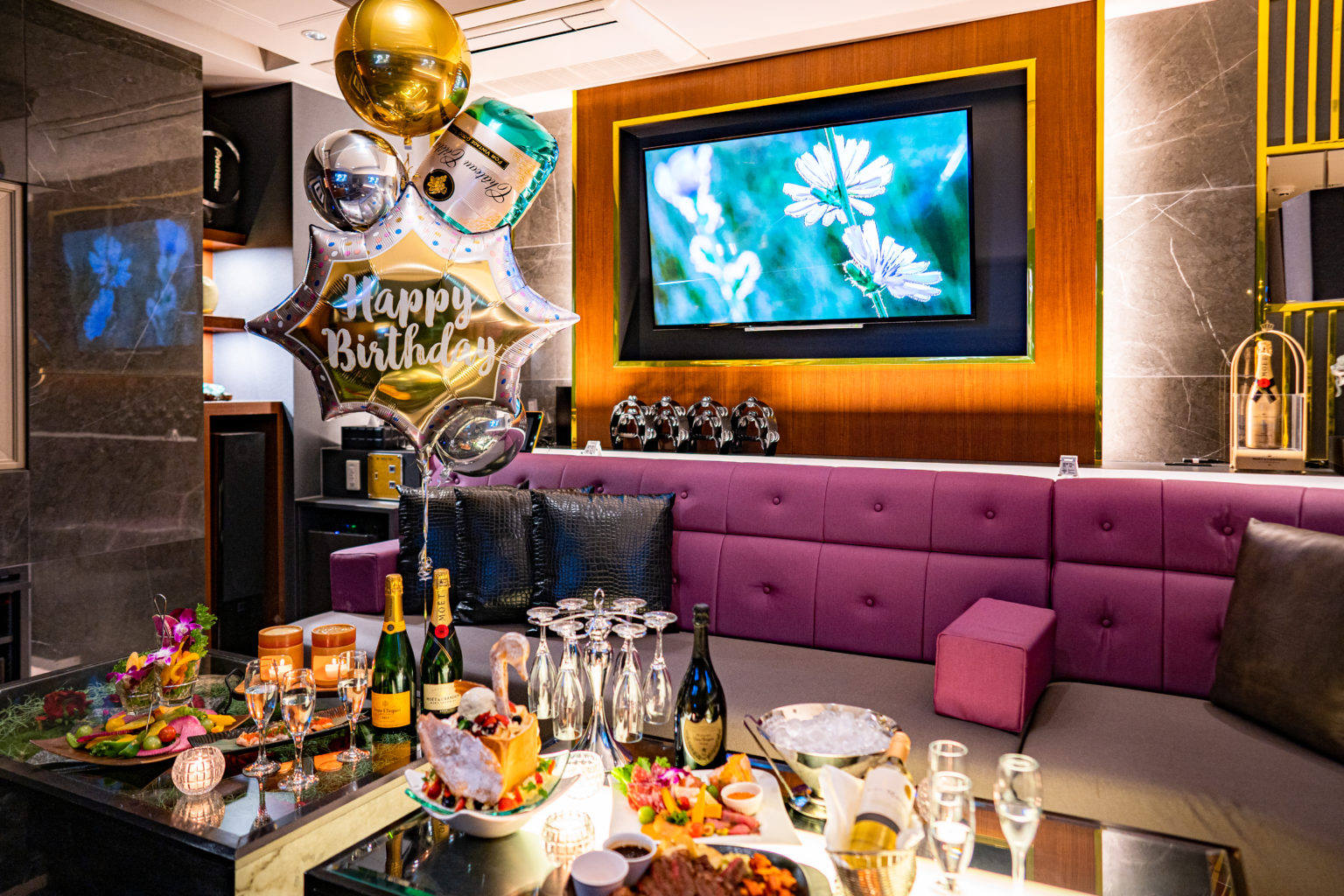 飲食店でバースデーパーティー