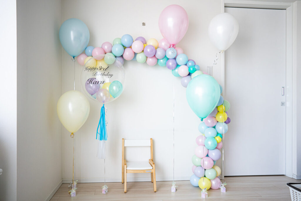 子供の3歳のお祝いバルーン