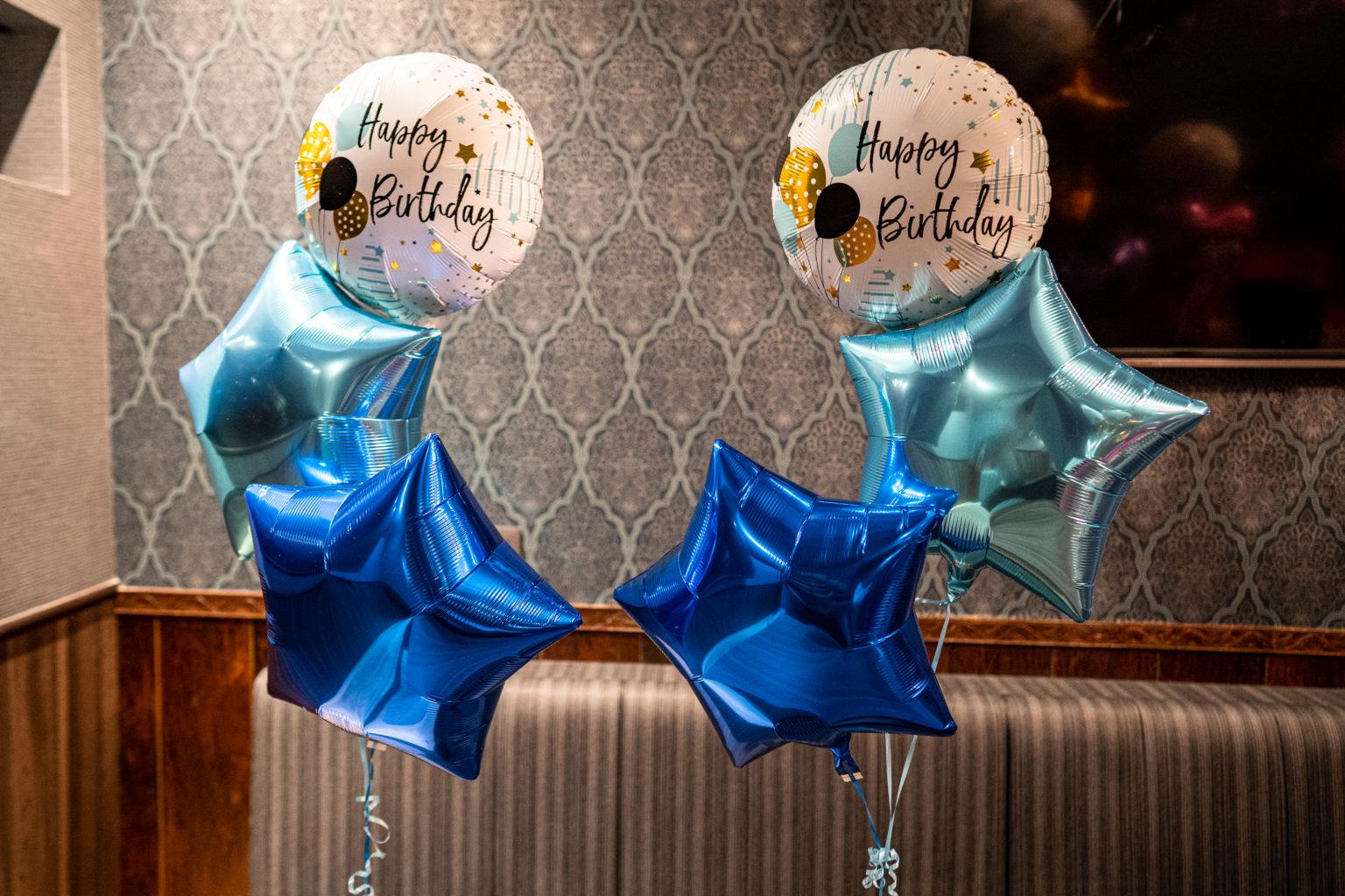 飲食店でバースデーサプライズ