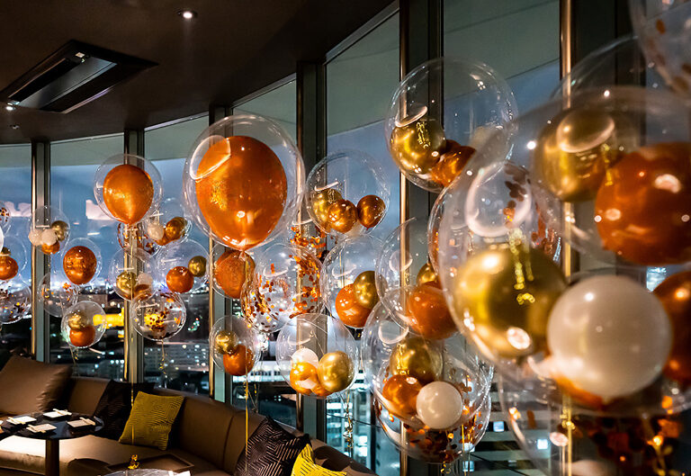 Halloween Party: Balloon Decorations