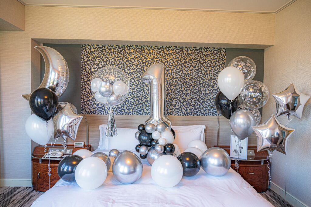 パーティーサプライズデコレーション