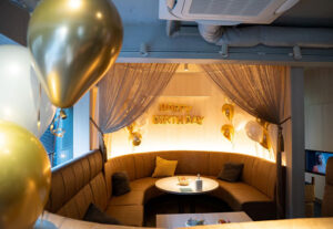 飲食店のバースデーパーティー