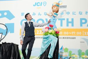 屋外バルーンアート大道芸パフォーマンス