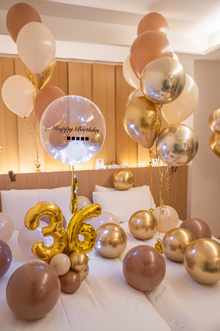 TSUKI 東京での36歳の誕生日をゴールドのバルーンで彩るサプライズ飾り付け