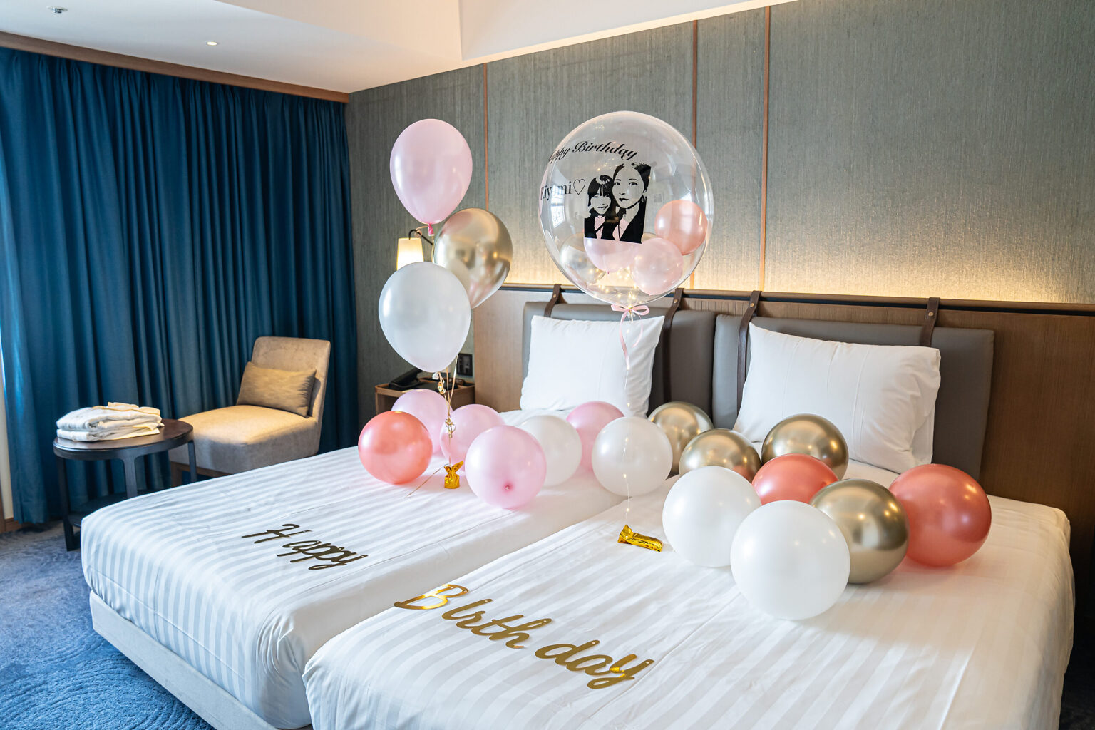Hotel Collective生日驚喜 粉色與金色氣球裝飾
