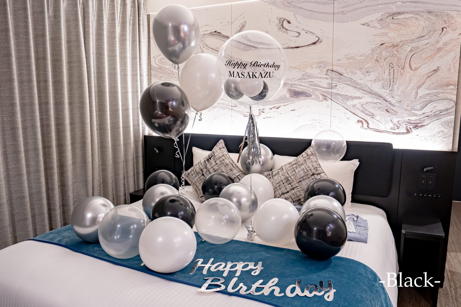 ホテルでのバースデーサプライズ装飾