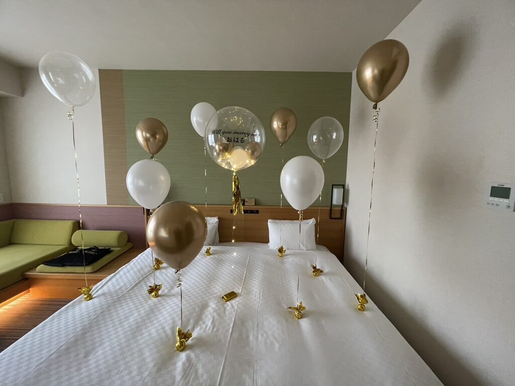 The Singulari Hotel & Skyspa at Universal Studios Japan에서의 프로포즈 서프라이즈 장식