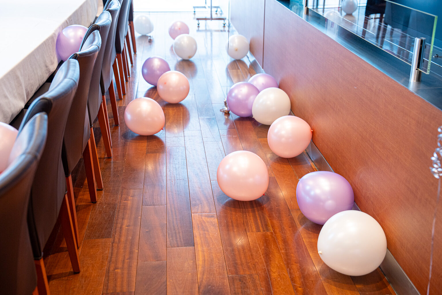 CITY CLUB OF TOKYOでピンクとラベンダーのユニコーンバルーンで祝う7歳の誕生日飾り付け
