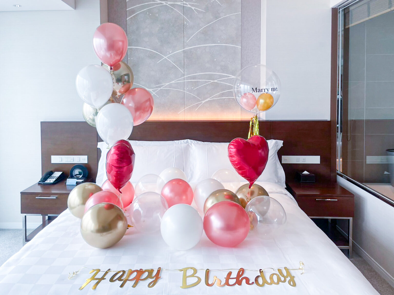 大阪マリオット都ホテルでの誕生日とプロポーズのサプライズ飾り付け