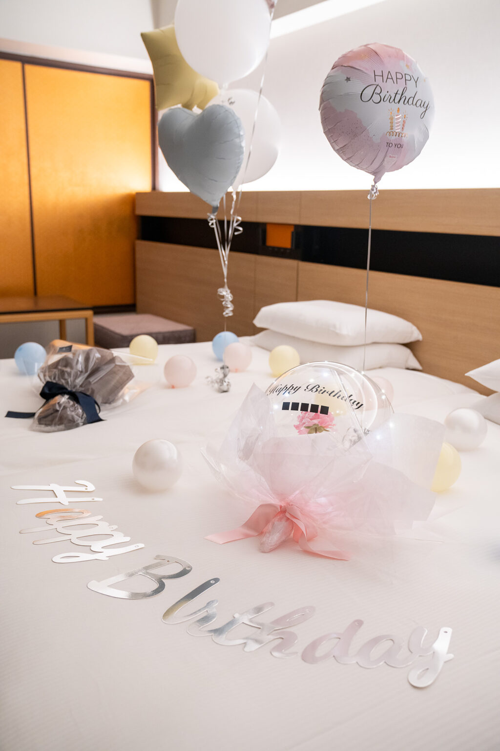 ヒルトン東京ベイでのパステル調バルーン誕生日サプライズ飾り付け