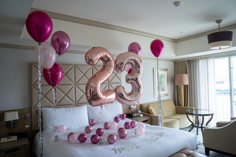 ヒルトン東京お台場での23歳誕生日サプライズバルーン装飾