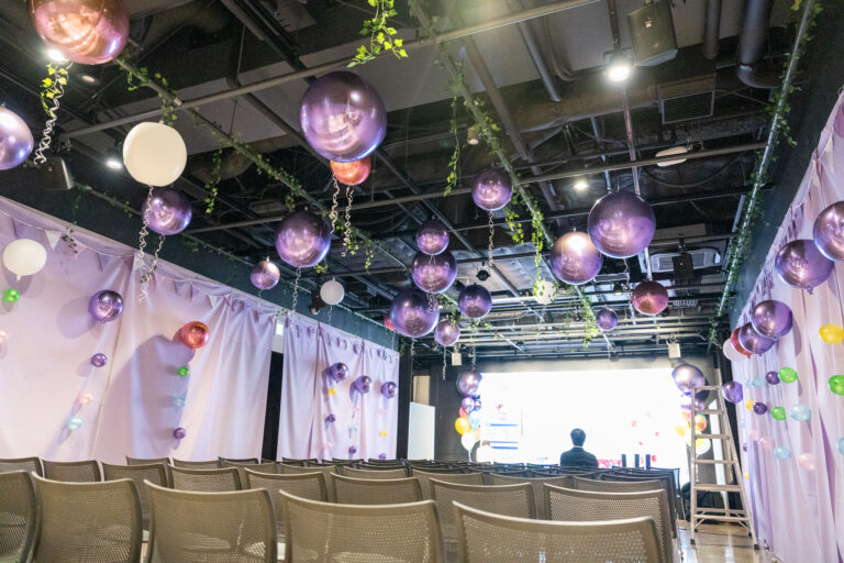 渋谷キャスト品牌合作活動裝飾 天花板、拍照點、桌面氣球佈置