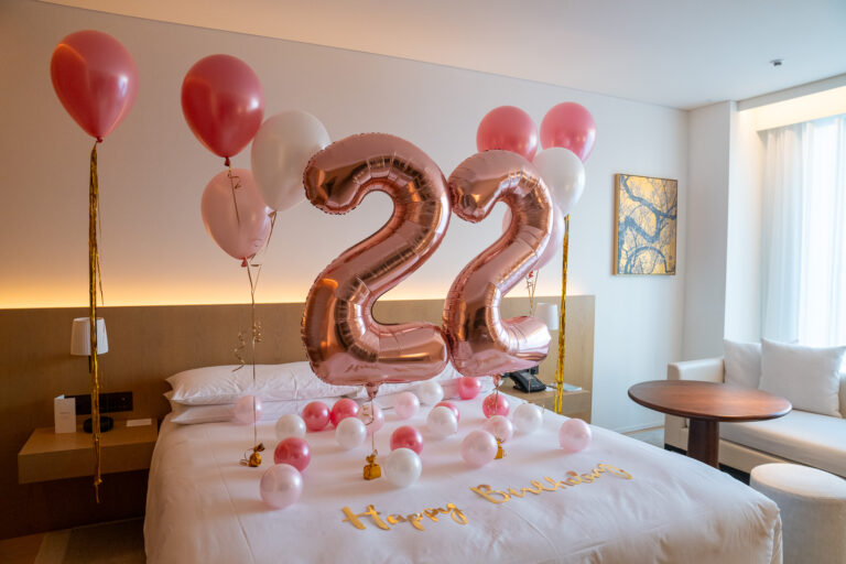 22nd Birthday Balloon Surprise Decoration at 東京エディション虎ノ門