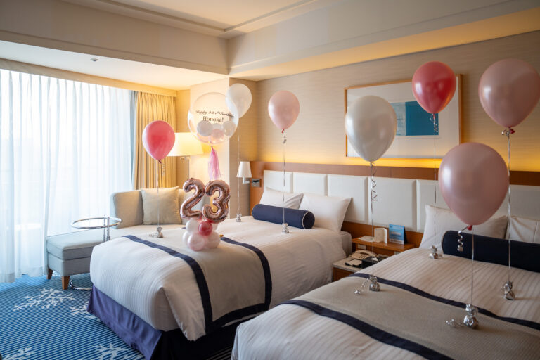 23rd Birthday Surprise Balloon Decoration at 横浜ベイホテル東急