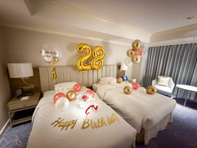 28th Birthday Surprise Balloon Decoration at 名古屋マリオットアソシアホテル