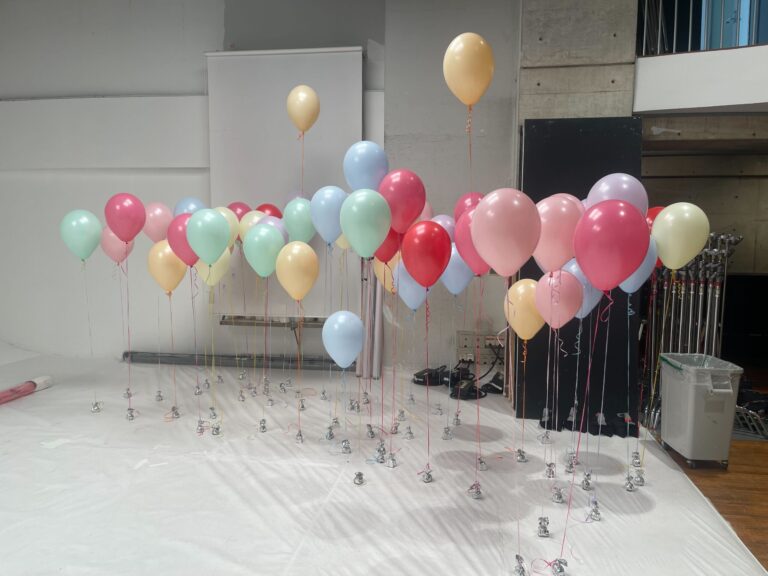 Pastel color balloon decoration photoshoot at 松濤スタジオ