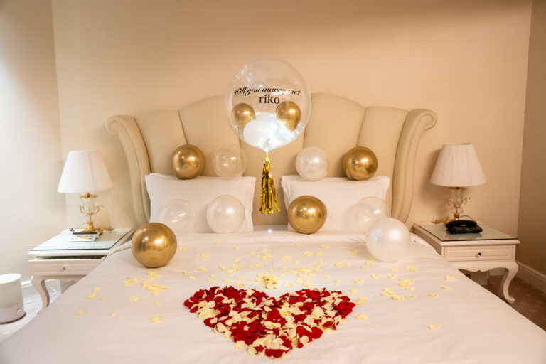 Surprise proposal decoration at ホテル ラ・スイート神戸ハーバーランド