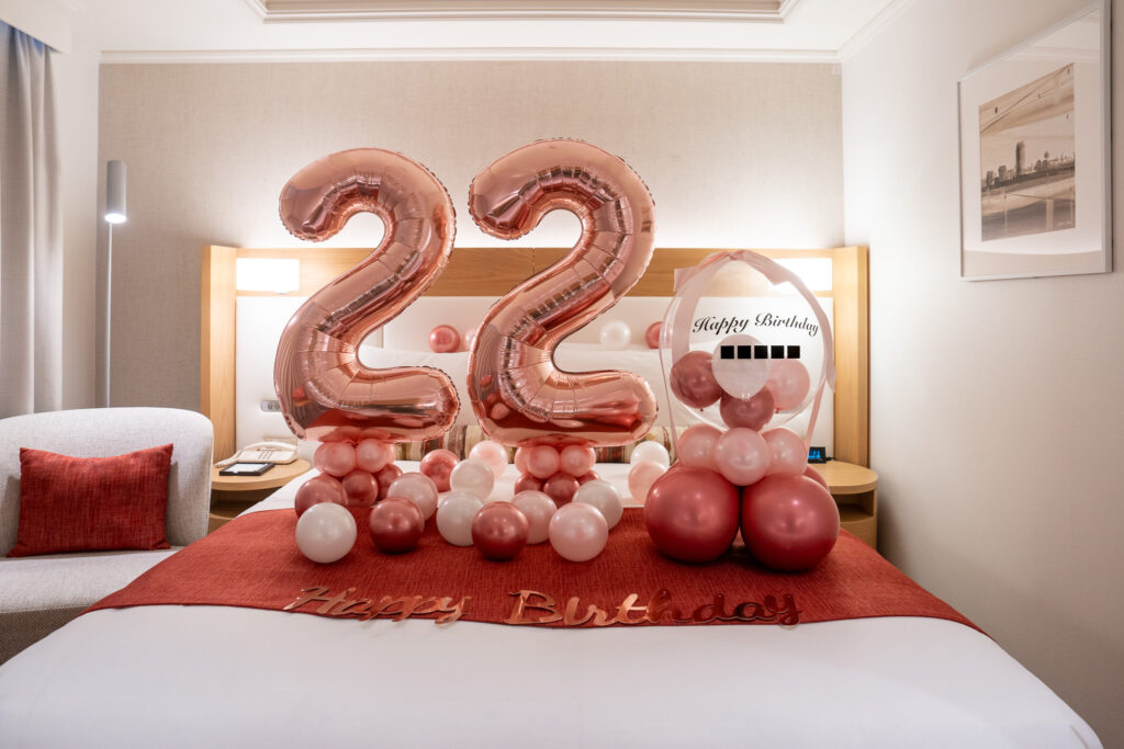 グランドニッコー東京台場 32세 생일 서프라이즈 풍선 장식