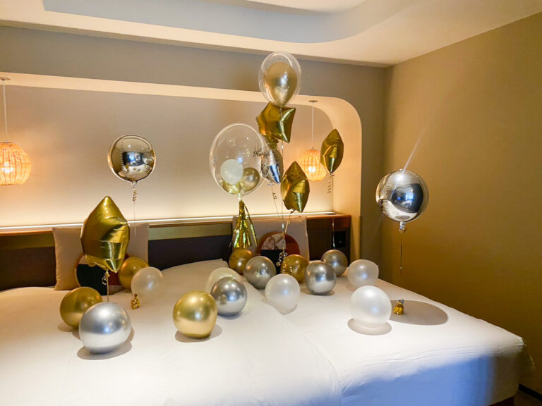 Birthday Surprise Decoration at ふふ軽井沢: Elegant Gold & Silver Balloon Decoration