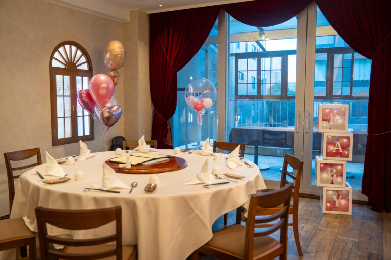 Baby Shower Celebration Decoration at 賛田飯店: Pink & Gold Balloon Styling