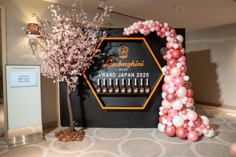 Award Ceremony Balloon Decoration at Tokyo Marriott Hotel