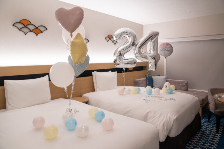 24th Birthday Surprise Balloon Decoration at ヒルトン東京ベイ