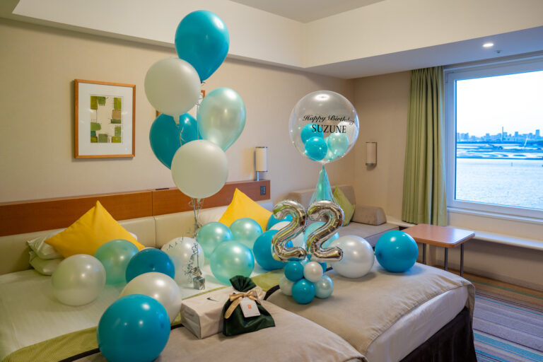 22nd Birthday Surprise Balloon Decoration at 舞浜ビューホテル