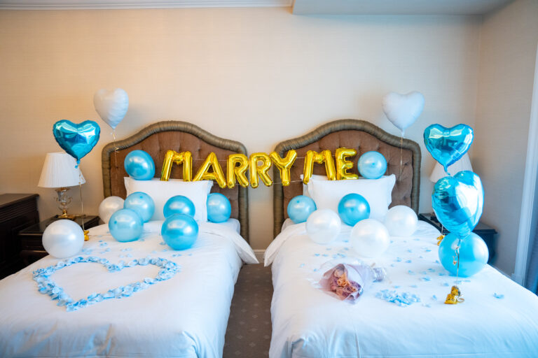 Surprise proposal decoration at ホテル ラ・スイート神戸ハーバーランド