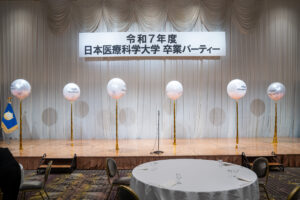 川越プリンスホテルでの大学卒業祝いバルーン装飾