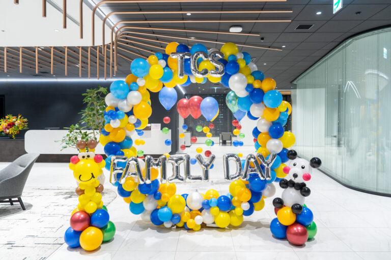 Balloon decorations for Family Day at 麻布台ヒルズ森JPタワー