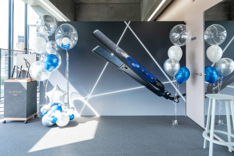 Balloon decoration for the product launch at KINUJO四ツ谷スタジオ