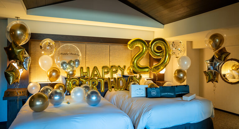 Surprise 29th birthday balloon decoration in gold and silver at ふふ奈良