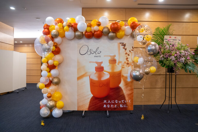 明治安田ホール丸の内での新商品発表会バルーン装飾演出