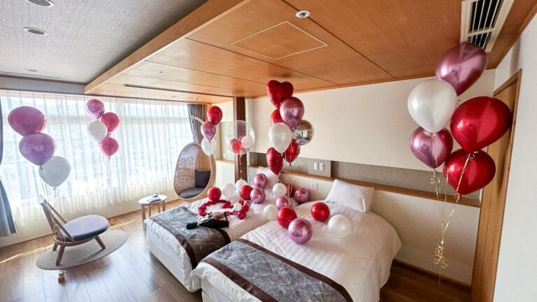 Surprise proposal decorations in a suite at 城西館