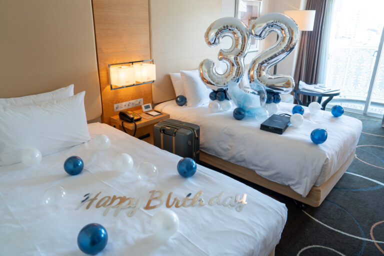 グランドプリンスホテル新高輪32歲生日驚喜氣球裝飾