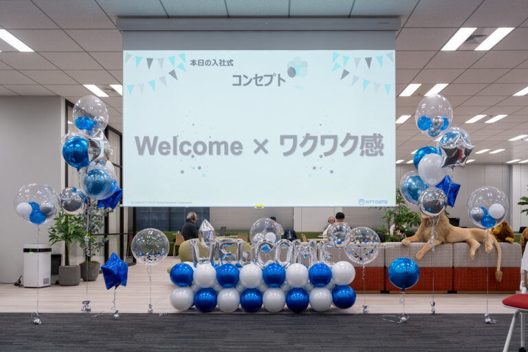 東京日本橋タワー入職儀式慶祝氣球裝飾，藍與白打造的優雅呈現