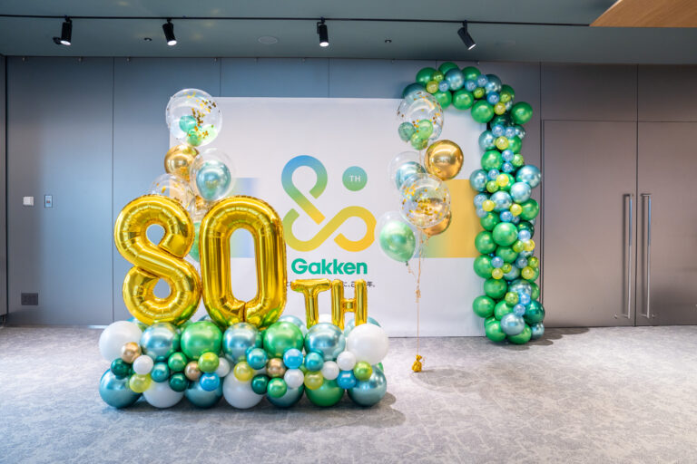 Balloon decoration for the 80th anniversary award ceremony at シティホール&ギャラリー五反田