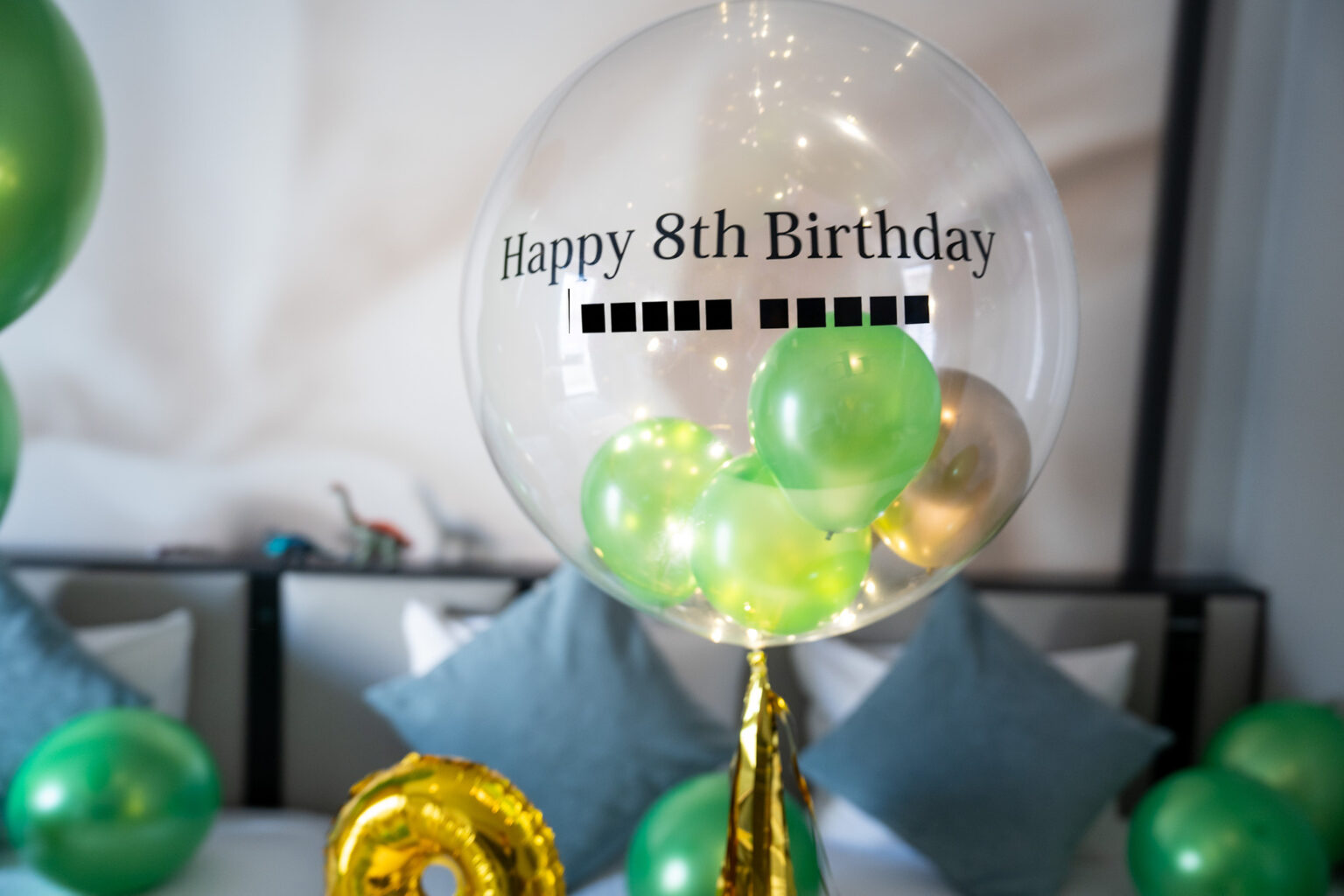 オリエンタルホテル ユニバーサル・シティ에서의 8세 생일 풍선 장식