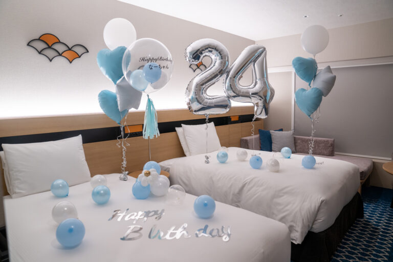 在ヒルトン東京ベイ的24岁生日惊喜气球装饰